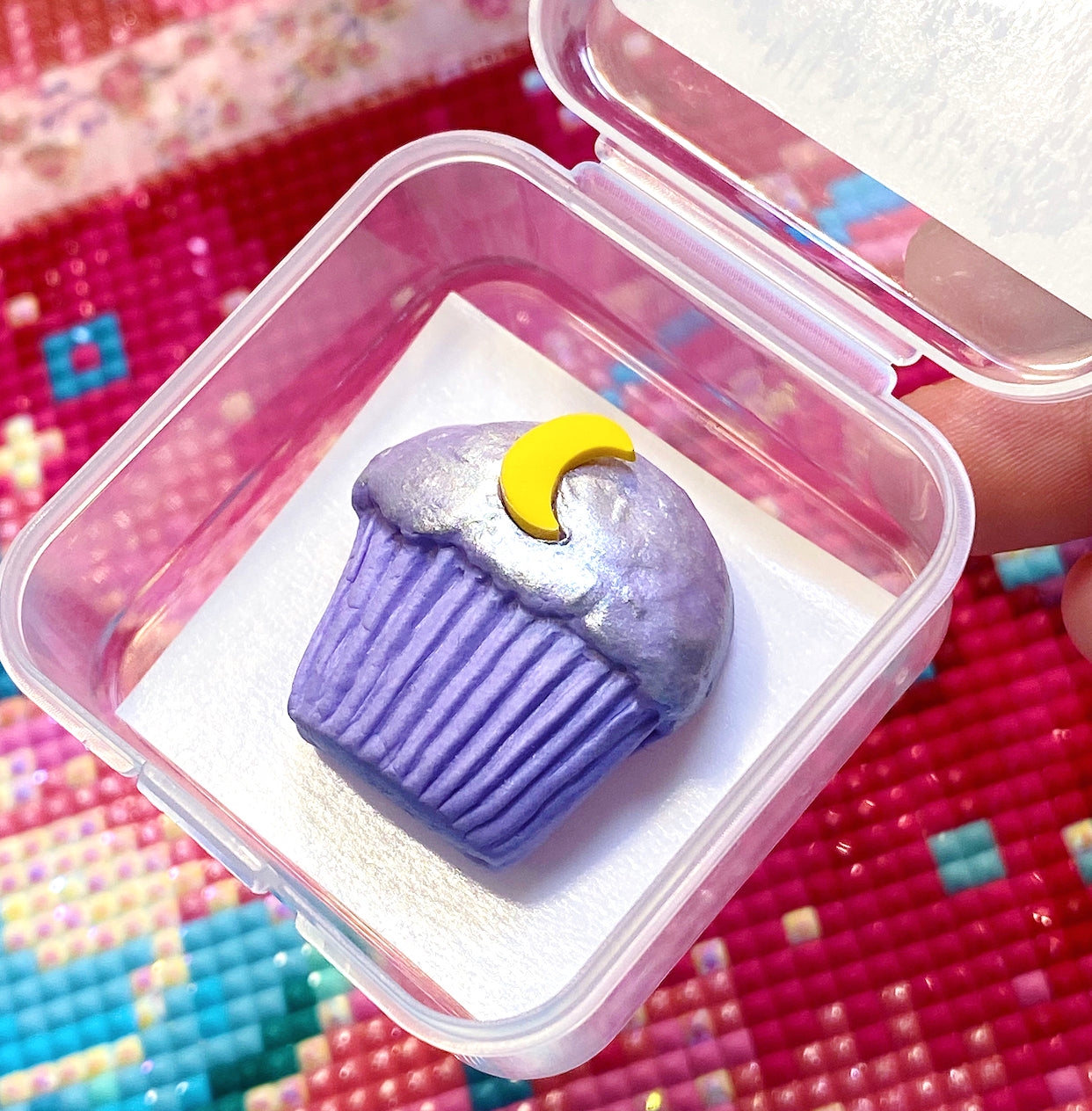 Goodnight Cupcake. Wt. 8-9g. Scent: Parma Violet