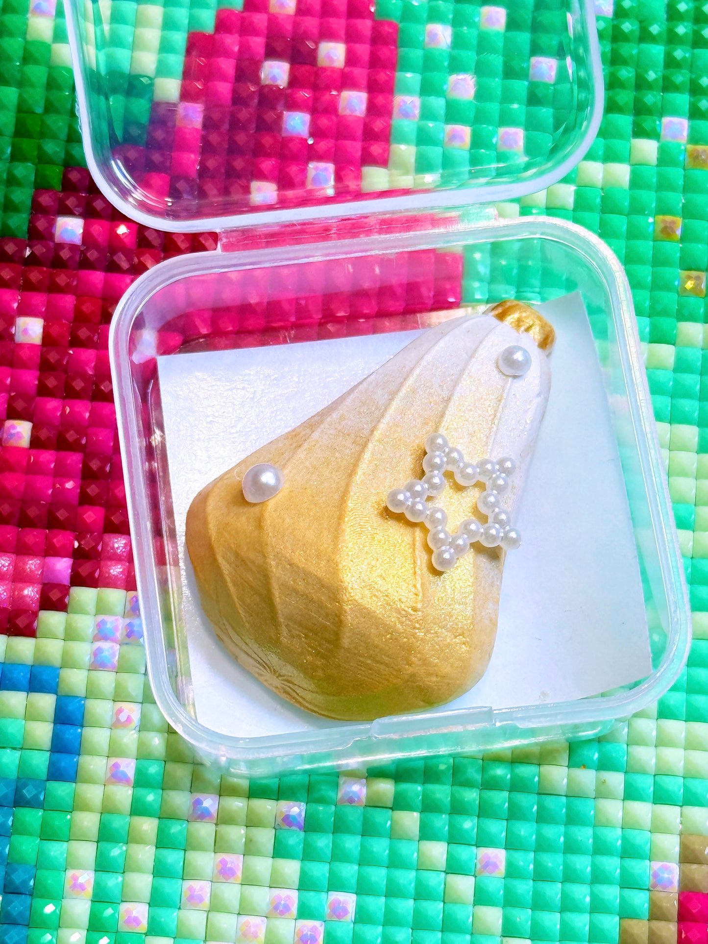 Golden Christmas Ornament | Limited Edition | Scent: Christmas Pudding | Wt. 8-9g