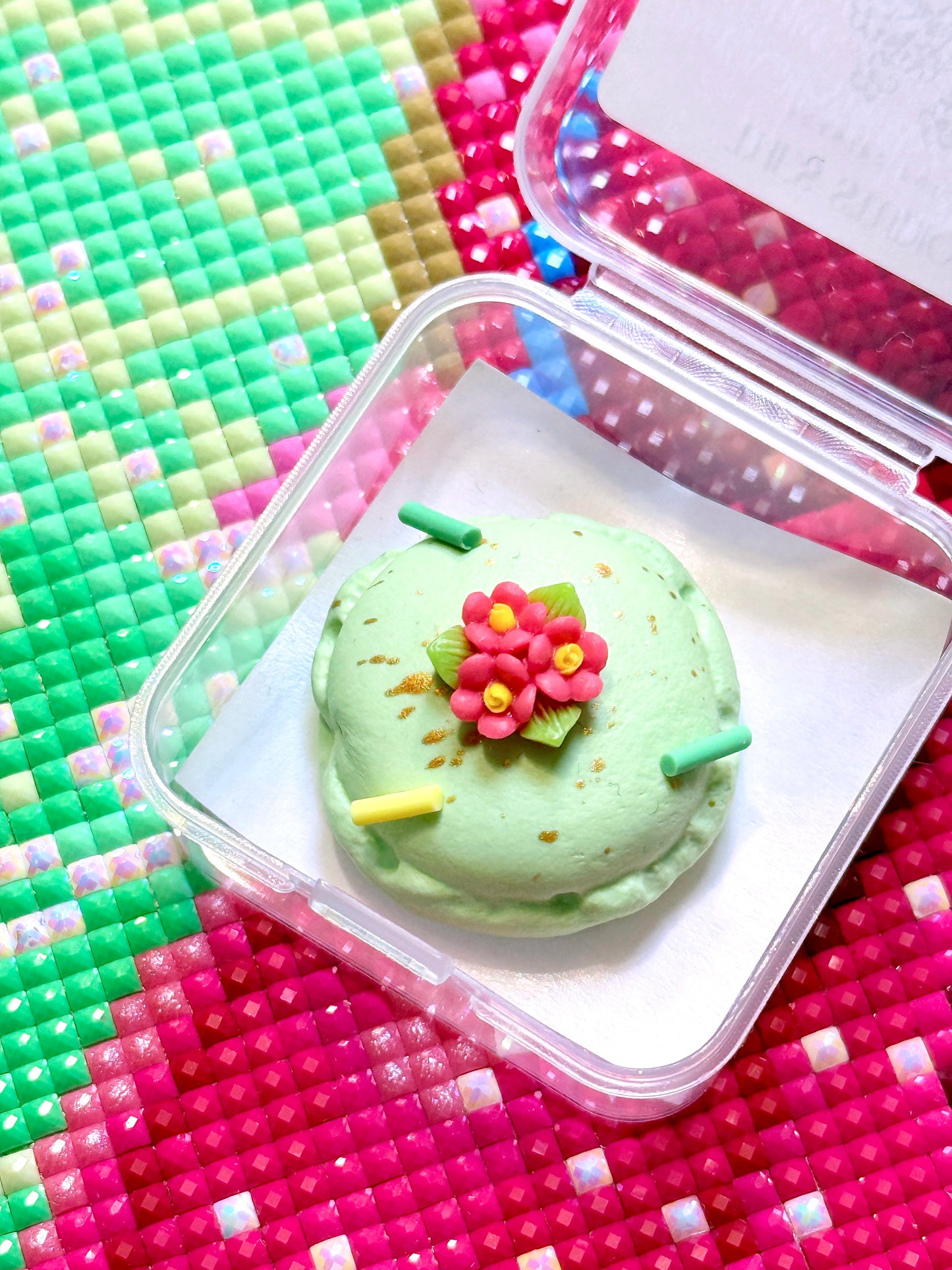 Flower garden macaron | Wt. 9-10g | Scent: Flower Garden | Color random unless specified