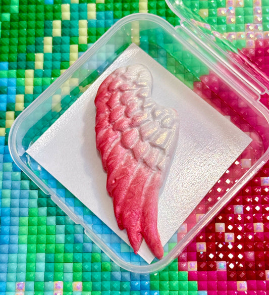Pink Angel Wings. Wt. 9g. Scent: Bubble Bath
