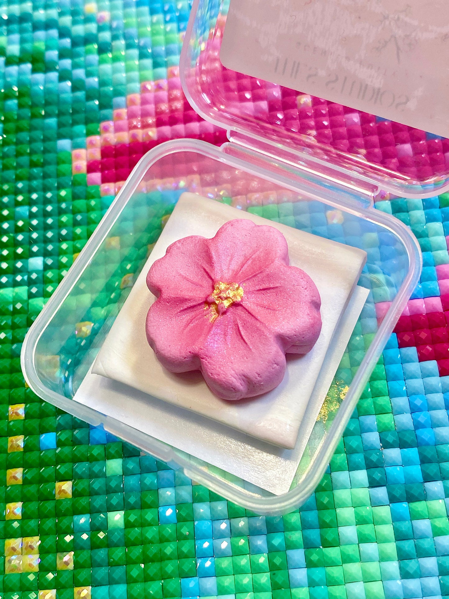 Spring Blossom Cookie. Wt. 9-10g. Scent: Cherry Blossom