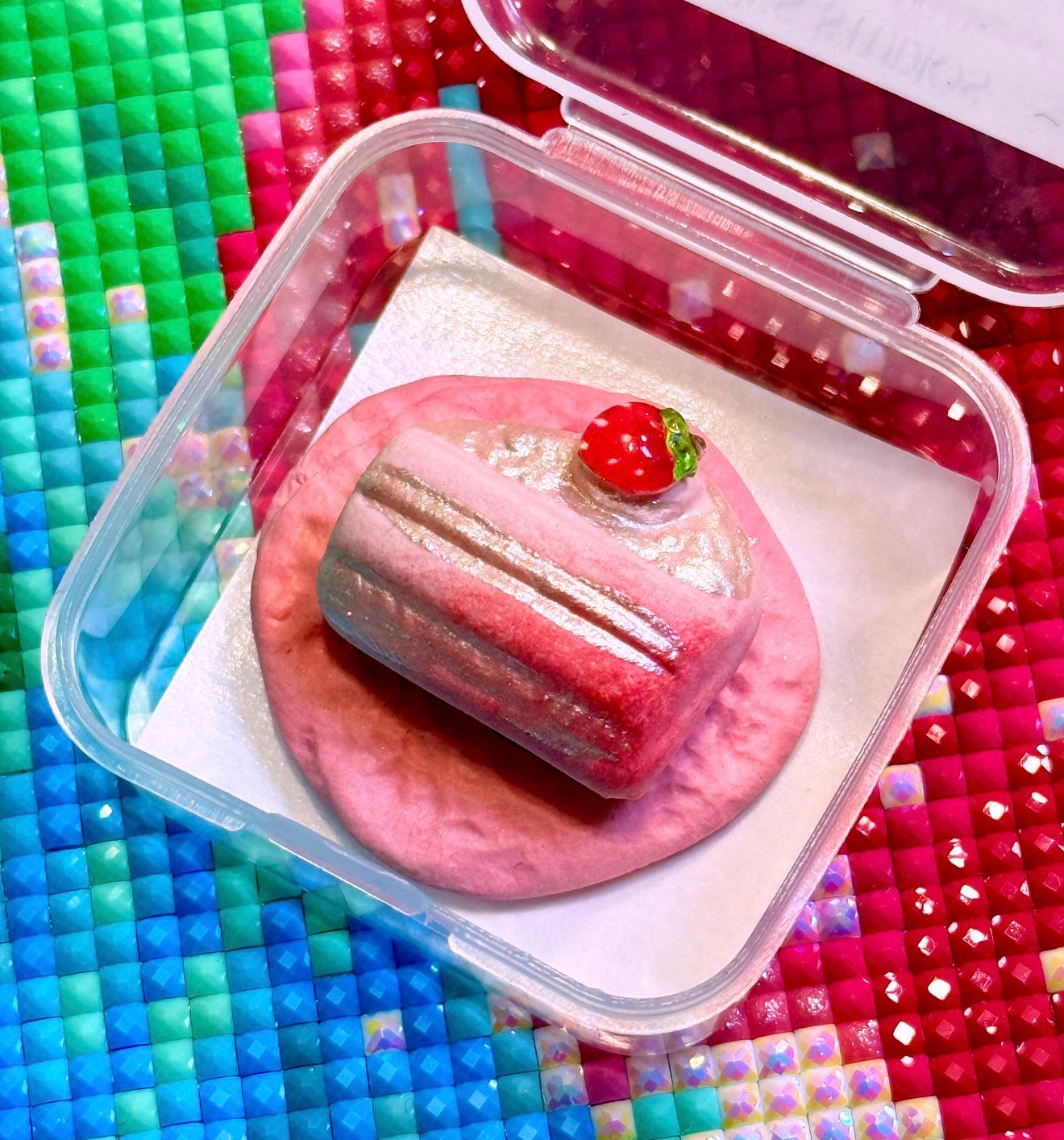 Strawberry Cake | Wt. 11-12g | Scent: Strawberry