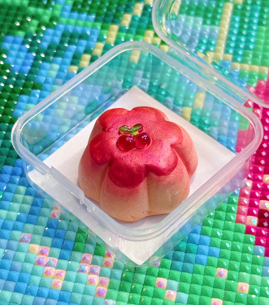 Fruit pudding. Wt. 8-9g. Scent: Berries