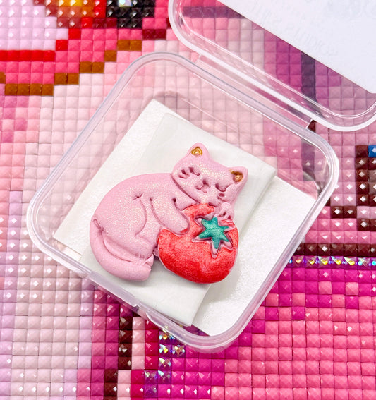 Tomato Kitten | wt. 9-10g | Scent: Triffle Cake