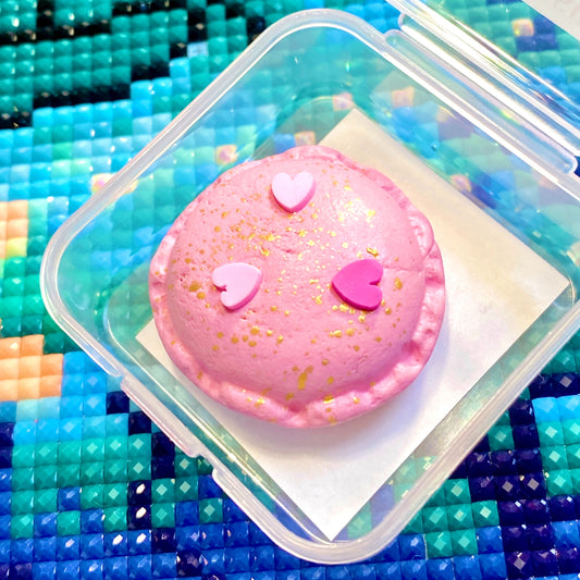 Heart Sprinkles Macaron. Pink. Wt. 10-11g. Scent: Strawberry.