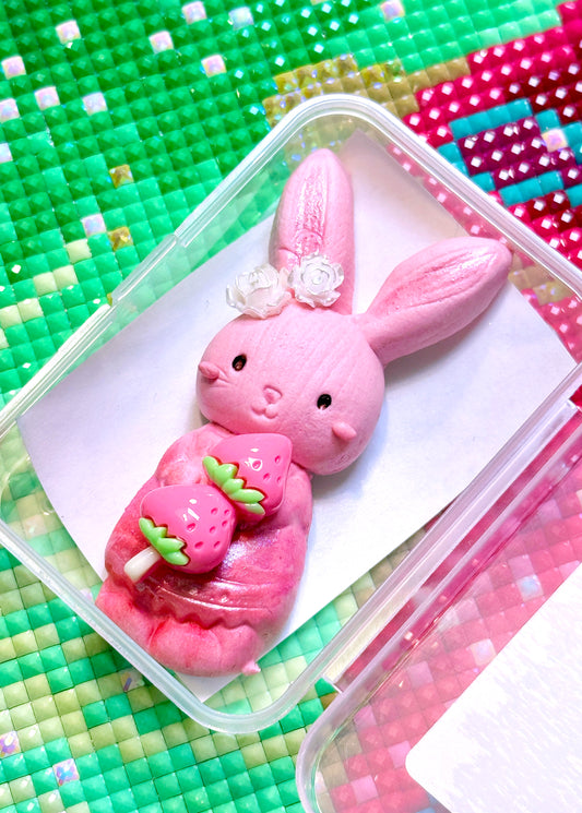 Spring Bunny XL | Wt. 15-16g | Scent: Red Velvet Cake