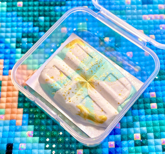 Chocolate Bar. Green. Wt. 10-11g. Scent: Apple