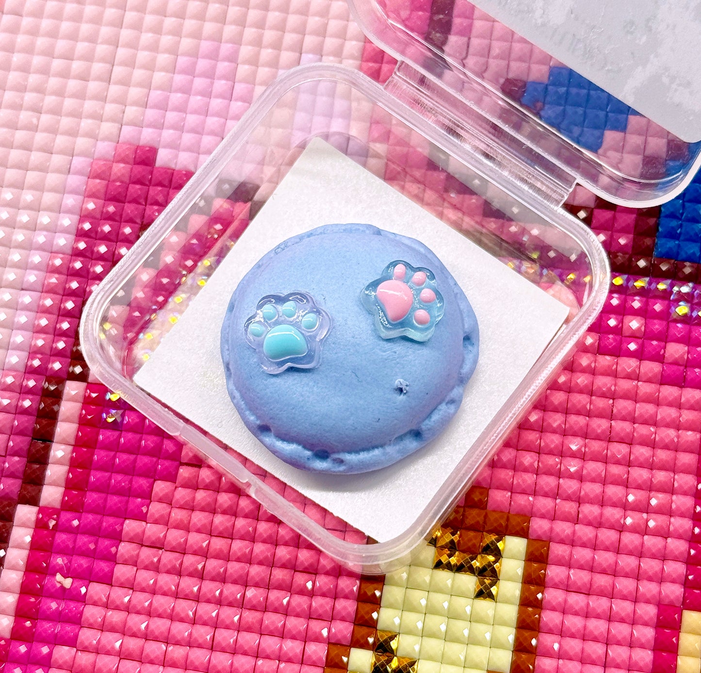 Paw Macaron | Wt. 9-10g | Scent: Cake Batter