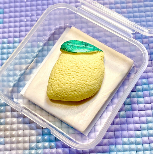 Lemon. Wt. 9-10g. Scent: Lemon.