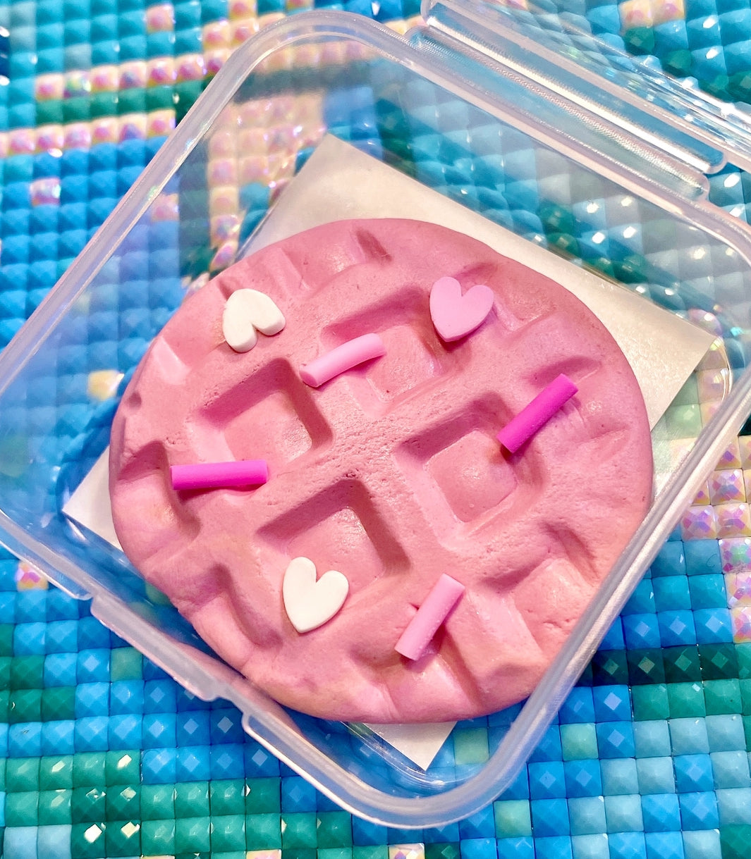 Sprinkles Waffle. Pink. Wt. 10-11g. Scent: Lemon Soda
