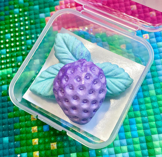 Dewberry. Wt. 10-11g. Scent: Dewberry.