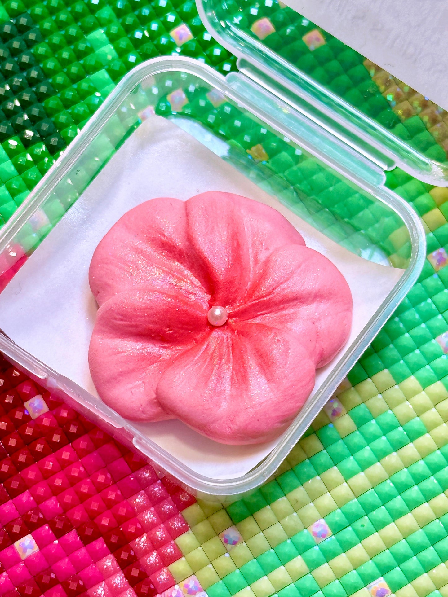 Azalea flower | Wt. 9-10g | Scent: J’adore