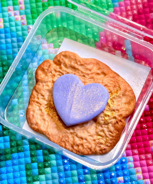 Valentine’s Sandwich | Wt. 10g | Scent: Lilac