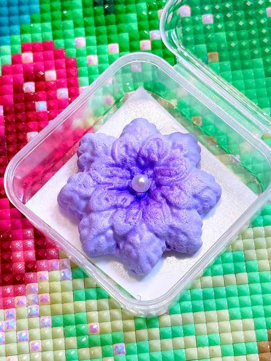 First Snow | Limited Edition | Scent: Ginger Ale | Wt. 9-10g