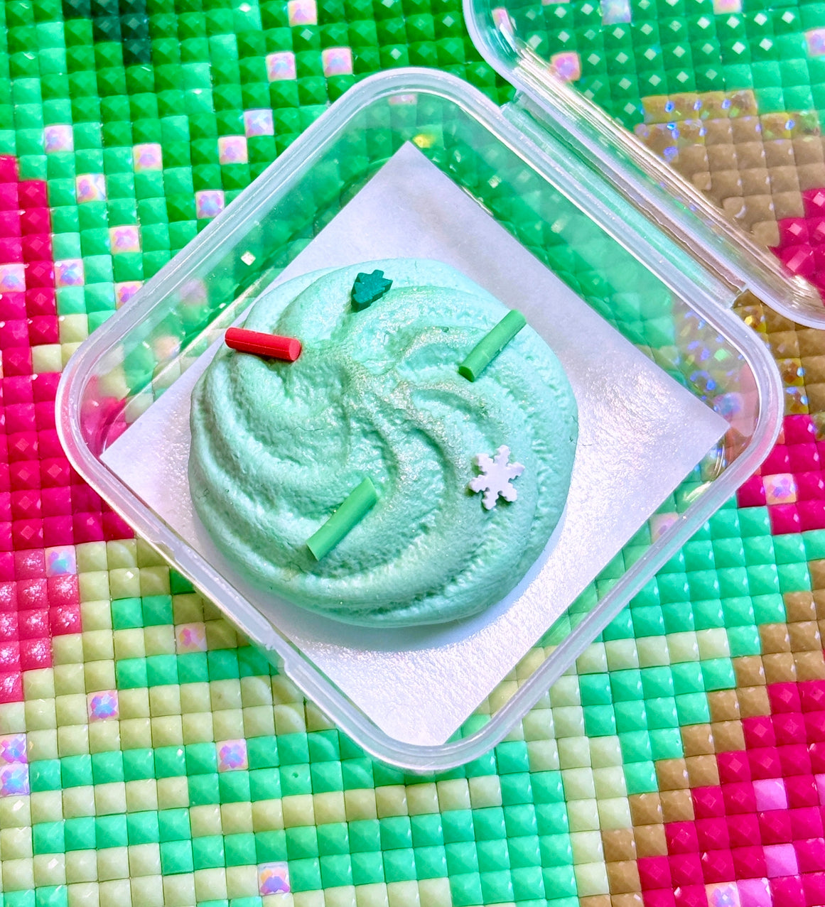 Christmas Swirl | Limited Edition | Scent: Cinnamon | Wt. 9-10g