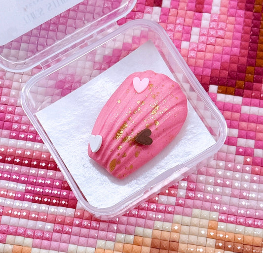 French Madelaine | Pink | Wt. 9-10g | Scent: Almond & Vanilla