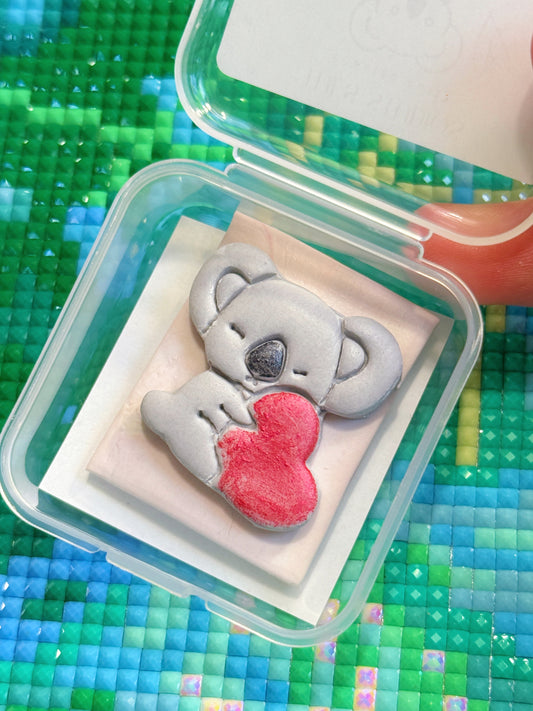 Koala Cookie. Wt. 9-10g. Scent: Marshmallow