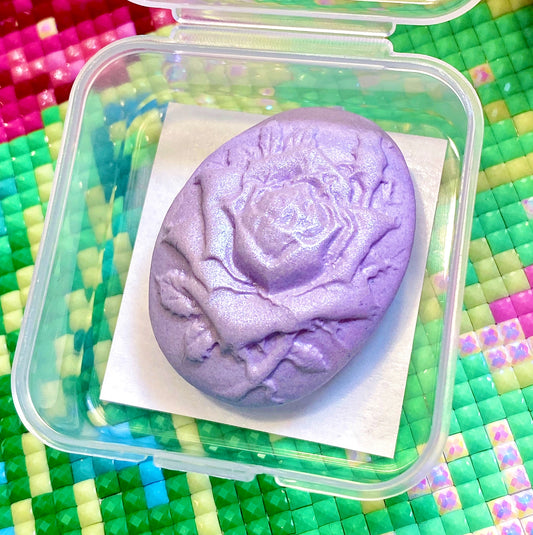 Rose. Wt. 8-9g. Scent: Palma Rosa
