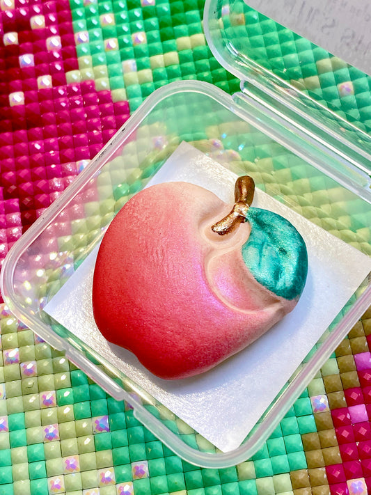 Apple. Wt. 9-10g. Scent: Apple