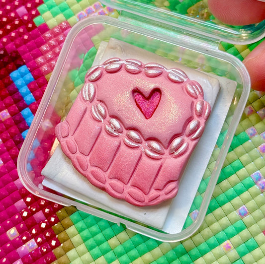 Pink Vintage Cake. Wt. 10-11g. Scent: Cherries